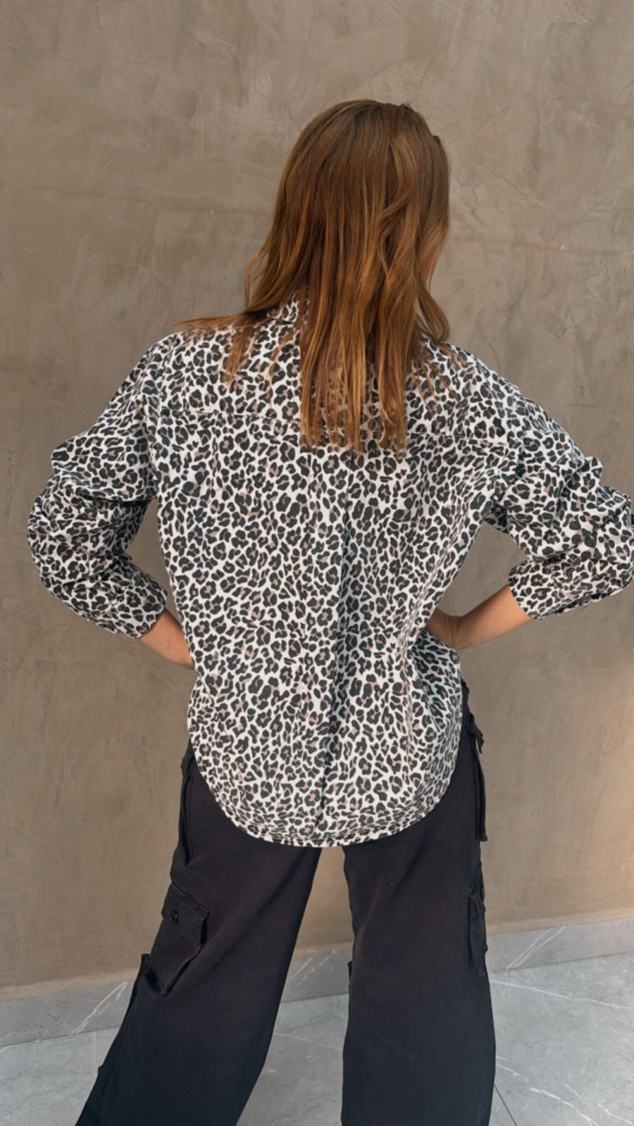 Camisa Leopardo Aaron and Amber